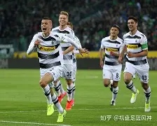 开云官网-门兴格拉德巴赫发布备战花絮；冲刺阶段回应争议；欧冠任务艰巨；轮换策略成焦点(奥斯堡vs门兴格拉德巴赫)