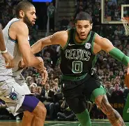 包含赛地聚焦——NBA总决赛转会期热度飙升；波士顿凯尔特人刷新队史纪录；质疑声仍在；年轻球员得到机会的词条