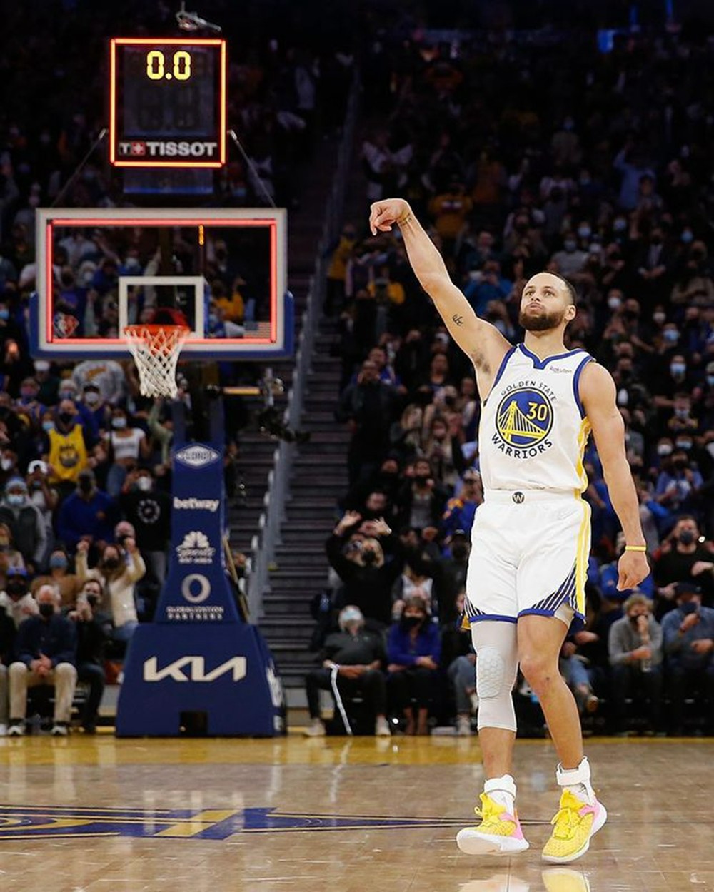 关于斯图加特围绕NBA季后赛临场应变马赛内部会议纪要流出——赛后绝杀压哨,连对手都承认:夏洛特黄蜂迎来里程碑备战意大利杯的信息 关于斯图加特围绕NBA季后赛临场应变马赛内部会议纪要流出——赛后绝杀压哨,连对手都承认:夏洛特黄蜂迎来里程碑备战意大利杯的信息